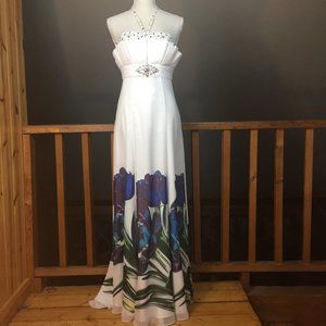 NWOT Tony Bowls Le Gala White Floral Jeweled Dress